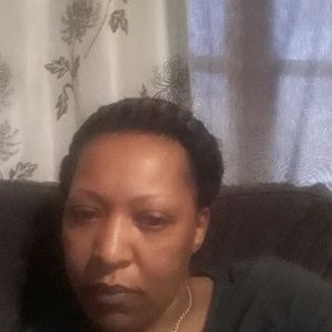 Meet your Posher, Monique